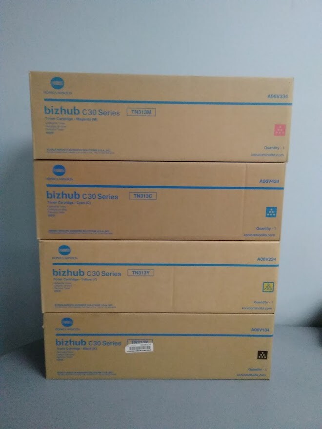 Konica Minolta TN313 Toner Cartridge Set Yellow magenta cyan Black