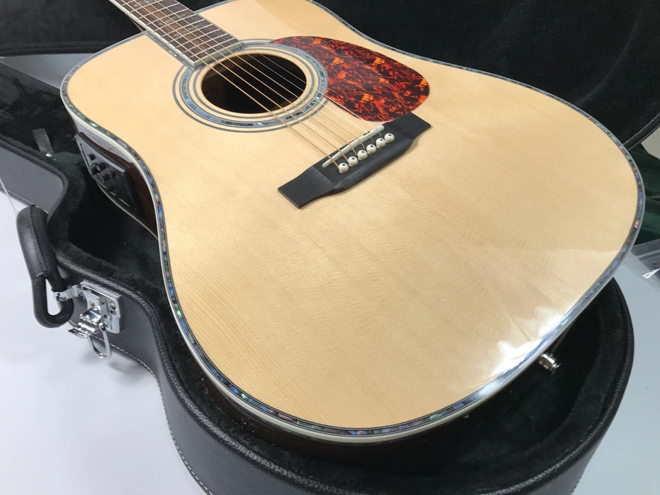 NUEVA 2018 Guitarra Acústica Eléctrica Buena Calidad Abeto Sólido Fishman EQ D Estilo Foto 3 de 4