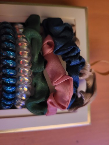 NEW A New Day Gift Pack Multi-Color 4 Hair Coils & 4 Scrunchies Spiral HairTies - Picture 2 of 12