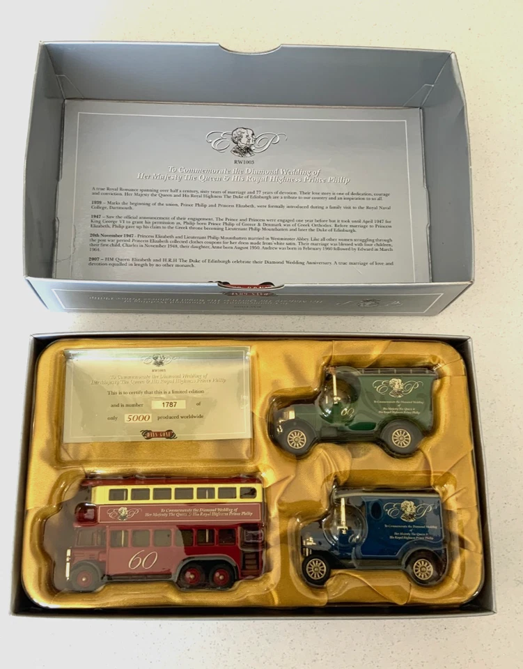 Lledo "HM Queen Diamond Wedding" Special Edition 3 Vehicle Set Dated 2007 + COA - Image 4 of 4