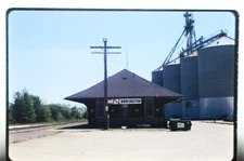 CN DEPOT Burlington wi (soft scan) may12-07 fujichrome orig train photo slide