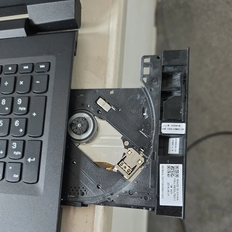 Lenovo Laptop V110-15ISK 80TL Windows 10  15.6" i5-6200U 2.30GHz 120GB  4GB RAM, photo 3 of 5