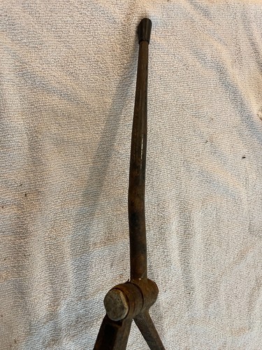 Toyota Land Cruiser FJ40 4 Speed Transfer Case Shifter Linkage and Bracket OEM - Picture 13 of 14