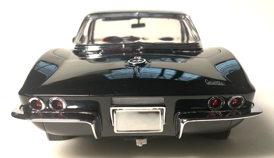 Franklin Mint 1967 Corvette StingRay L88 Black scale 1:12 INV# 3529 - Image 2 of 4