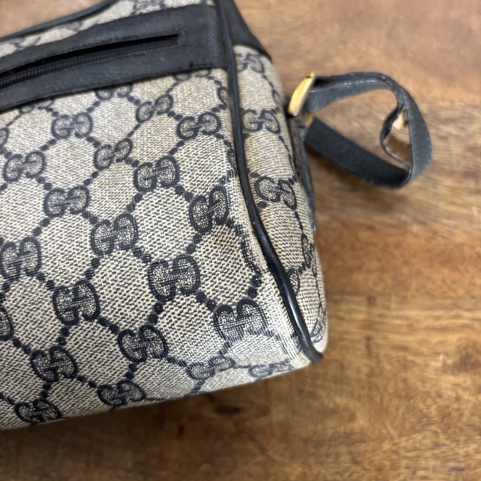 Vintage Gucci Accessory Collection Camera Shoulder Bag GG Logo Navy Blue thumbnail 13