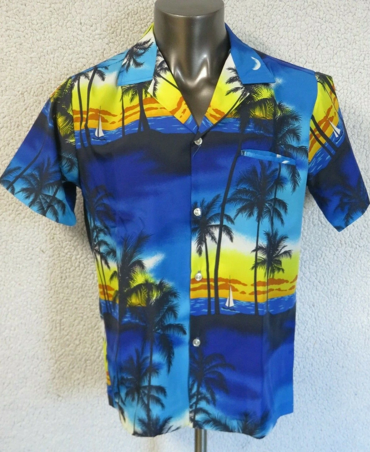 VTG SHORELINE Hawaii Shirt Short Sleeve Button Front Size M Polyester Style 500