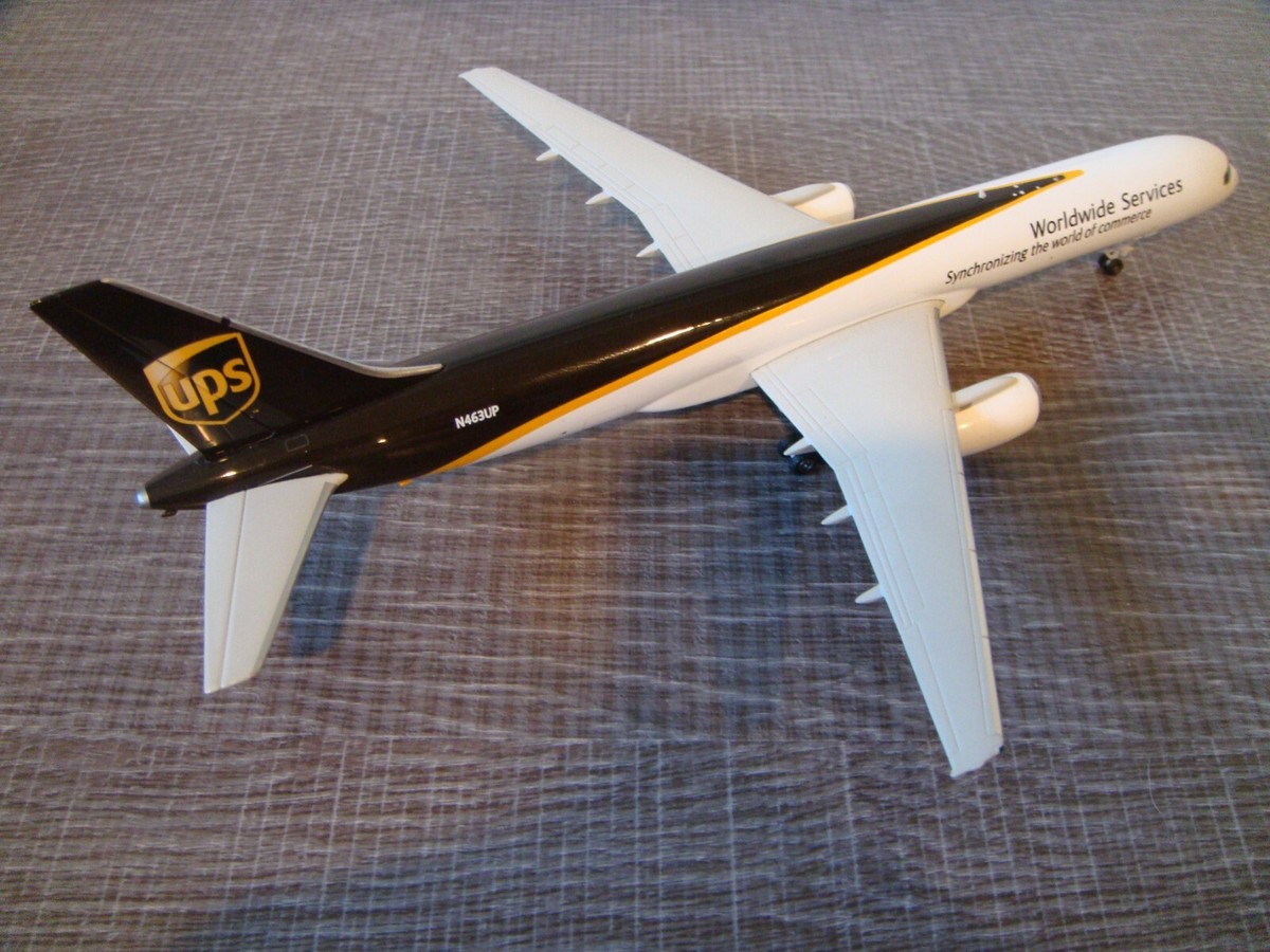 航空機・ヘリコプター 1/200 Gemini200 ups B767-300F Amazon.com: GeminiJets G2UPS1276 UPS Boeing 767-300F N324UP