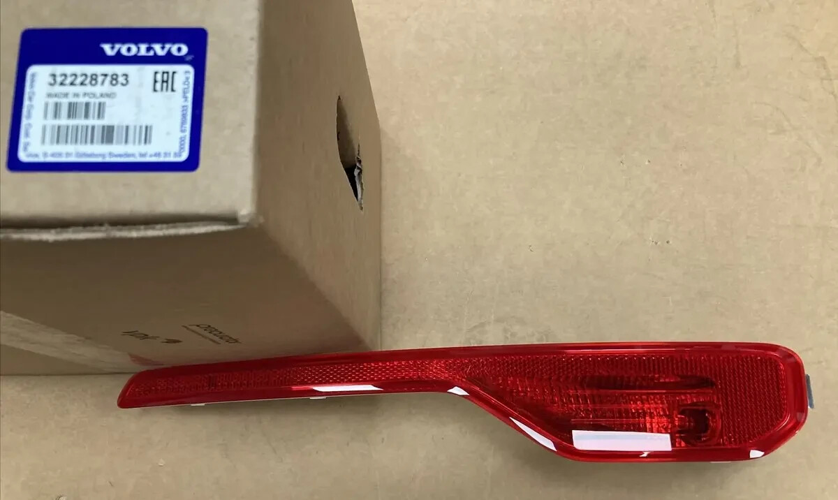 2017-2020 OE VOLVO XC40 Rear Right Fog Light Assembly 32228783 ...