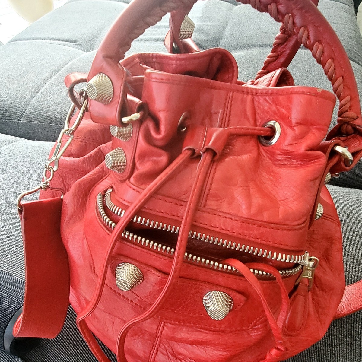 BALENCIAGA ハンドバッグ　ポンポン Balenciaga Red Giant Pompom distressed Leather Cross Body Bag | eBay