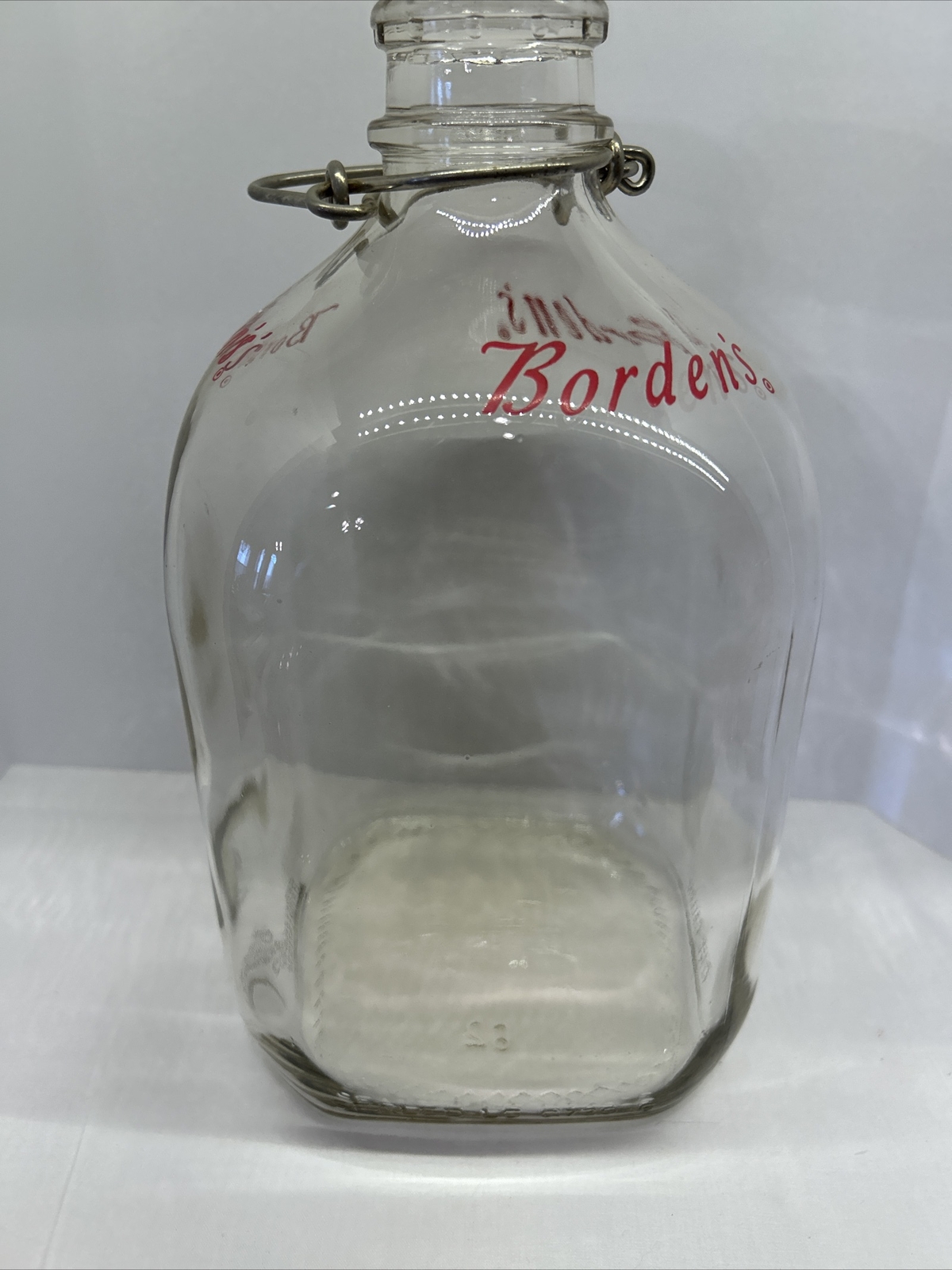 Vtg Borden Glass Milk Jug 1 Gallon Square Bottom Bright Red Graphics W