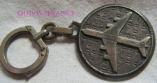 PC244 - KEYCHAIN Cie AERIENNE UAT UNION AEROMARITIME DE TRANSPORT