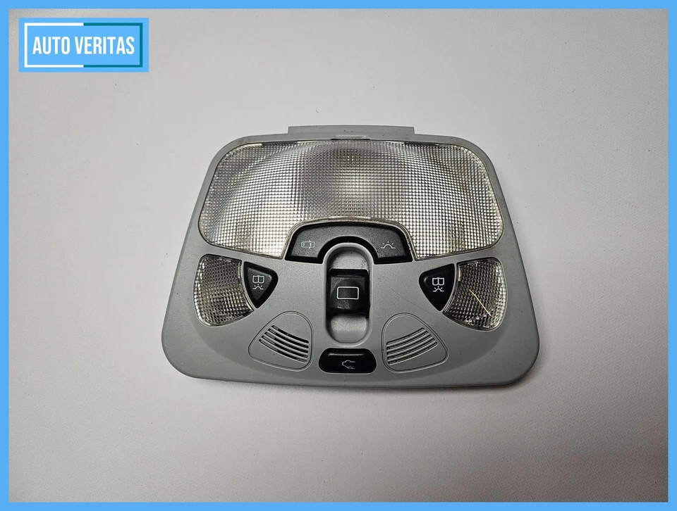 Original MERCEDES-BENZ C-CLASS HELLA W203 Interior lamp reading lamp A2038203601 - Image 4 of 4