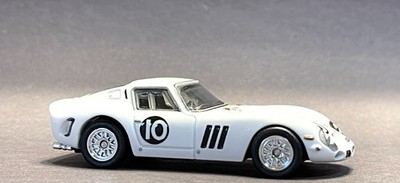 Hot Wheels New 2026 Vintage Racing Premium White Ferrari 250 GTO 1