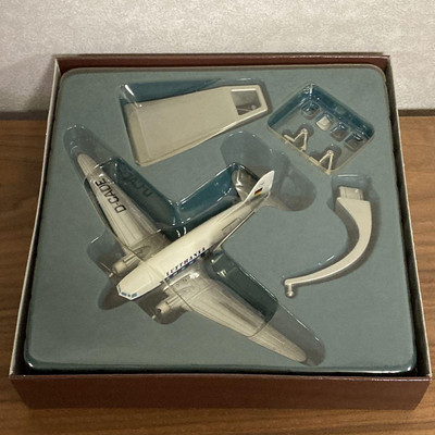 航空機・ヘリコプター CORGI 1/144 Lufthansa Douglas DC3 Corgi 1/144 Lufthansa Douglas DC3 Model Airplane Used