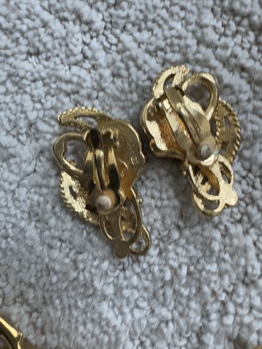 Vintage Jose & Maria Barrera for Avon Granada Necklace & Clip Earrings - Picture 7 of 15