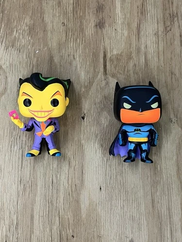 BATMAN  & JOKER BLACK LIGHT Exclusive Pop!Hot Topic DC BTAS Funko