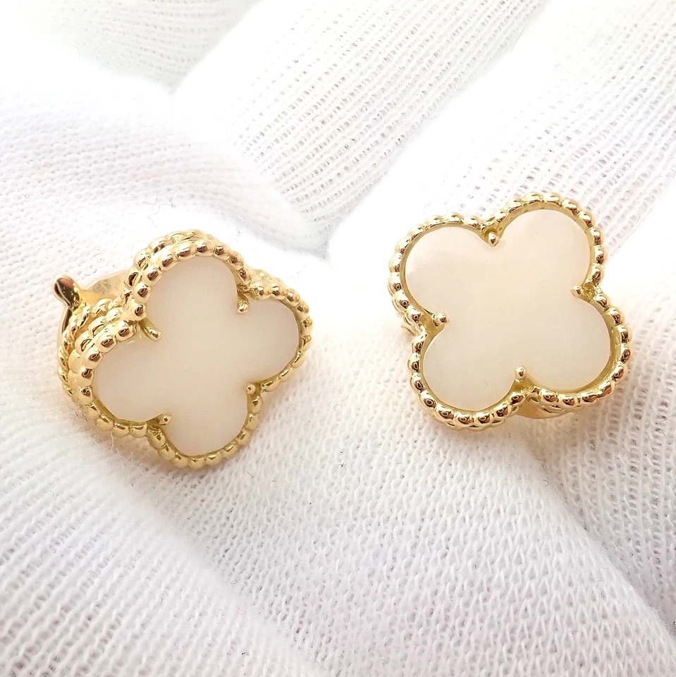 ¡Raro! Pendientes Van Cleef & Arpels Vintage Alhambra Oro Amarillo 18k Coral Blanco Foto 2 de 4
