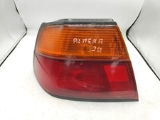 Feu arrière Nissan ALMERA