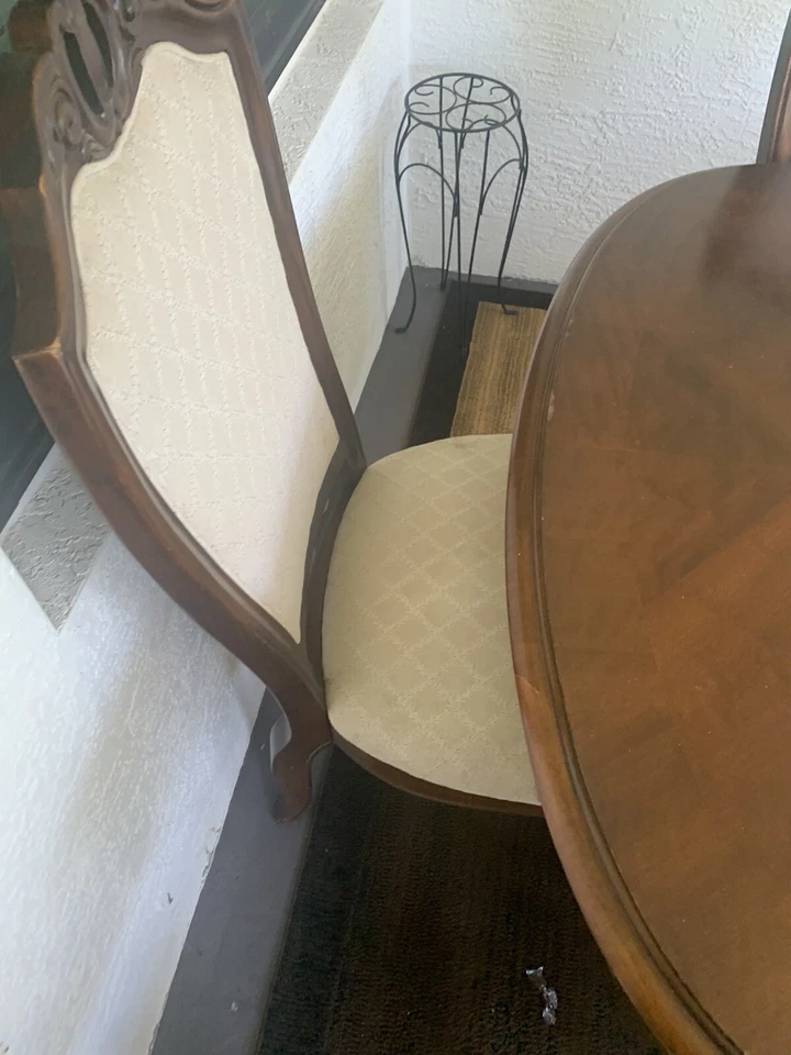 Sillas de mesa de comedor grandes de madera maciza incluidas *PRECIOS NEGOCIABLES Foto 3 de 4
