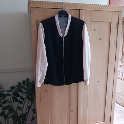 Blouson Übergangsjacke schwarzer Korpus rosefarbene Ärmel Gr.L  von Stradivarius