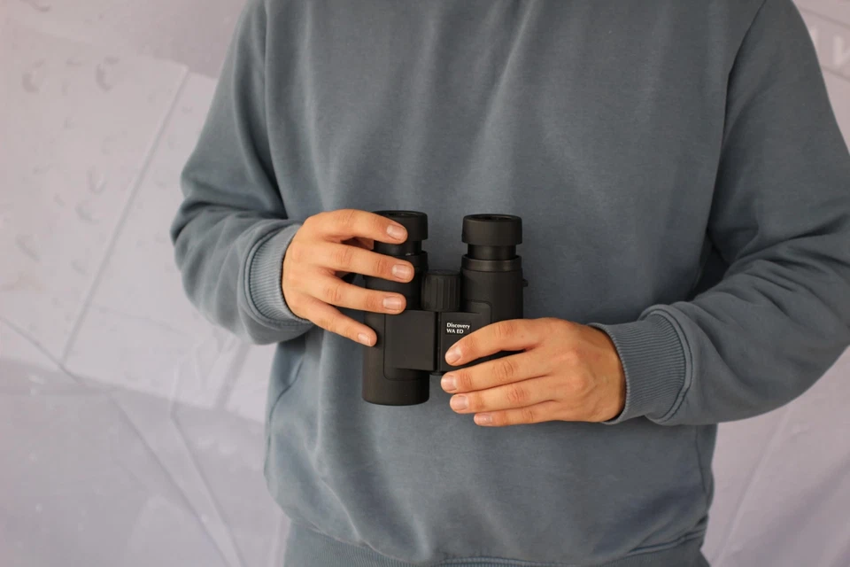 	Binoculares Opticron 30748 Discovery WA ED 8x42	 Foto 3 de 3