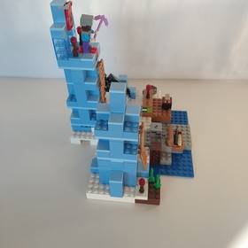 LEGO Minecraft: The Ice Spikes (21131) Complete with manual