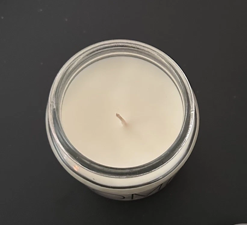 HOME Scented Medium Jar Candle ~ VANILLA - Imagem 3 de 4