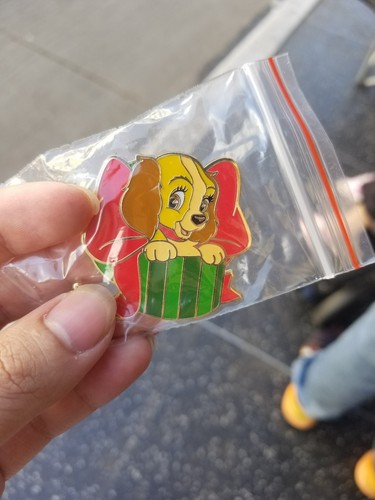 dsf gsf dssh lady toys for tots lady and the tramp le 400 disney