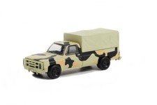 1984 CHEVY M1008 CUCV W/ CARGO COVE 1/64 scale DIECAST CAR GREENLIGHT 61010E/48