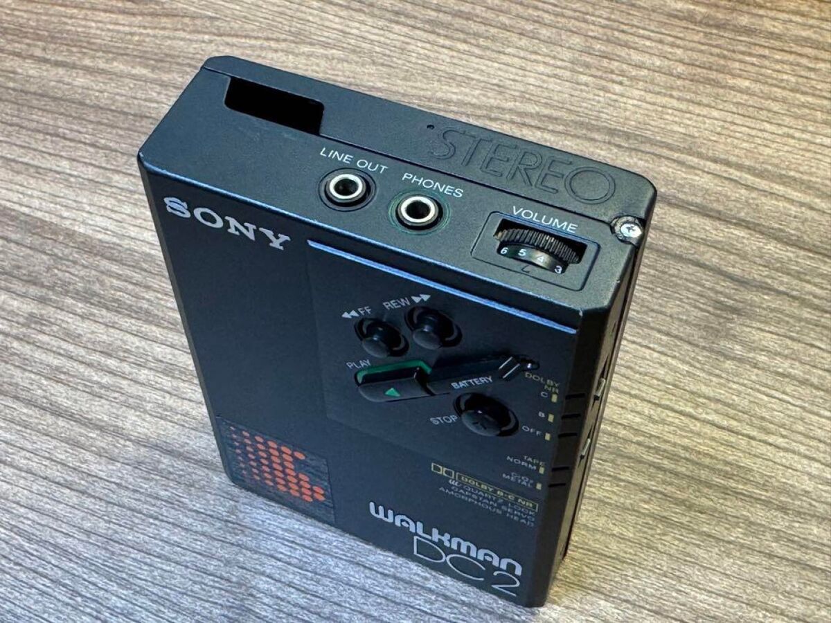 SONY Walkman WM-DC2 Portable Cassette Player High-Quality SONY Walkman WM-DC2 Portable Cassette Player High-Quality