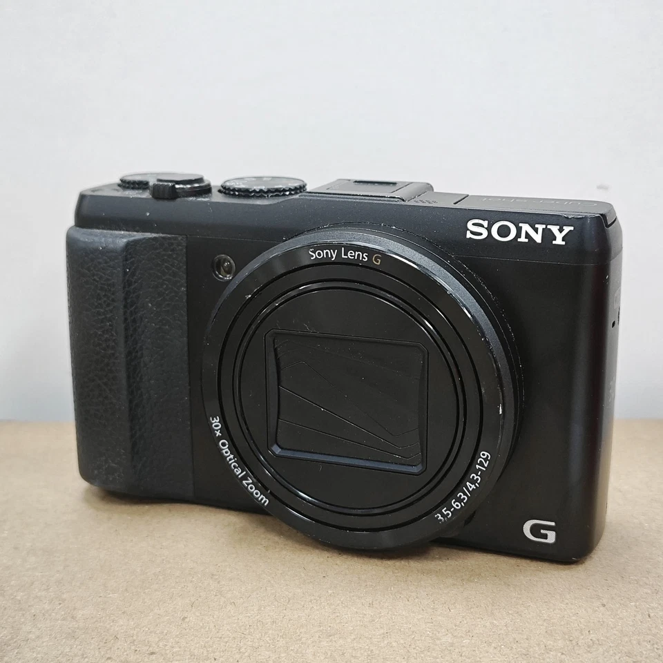 Cámara digital Sony Cyber-Shot DSC-HX50V 20,4 MP 30X zoom con cargador – negra Foto 2 de 4