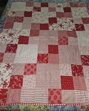 Red  White Homemade Lightweight Patchwork Quilt Throw/Wall Hanging 41" X 34" W
