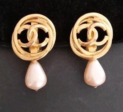 Boucles D'oreilles Chanel Logo CC et Perles De 1989 - Photo 1/4