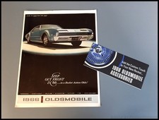 1966 Oldsmobile 26-page Brochure Catalog 4-4-2 Starfire 98 Delta 88 Toronado Set 1966 Oldsmobile 26-page Brochure Catalog 4-4-2 Starfire 98 Delta 88 Toronado Set