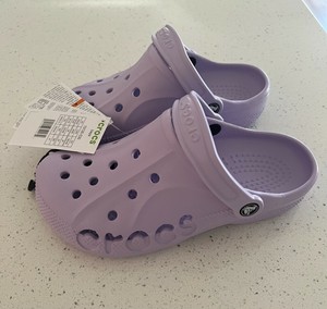 lavender crocs size 8