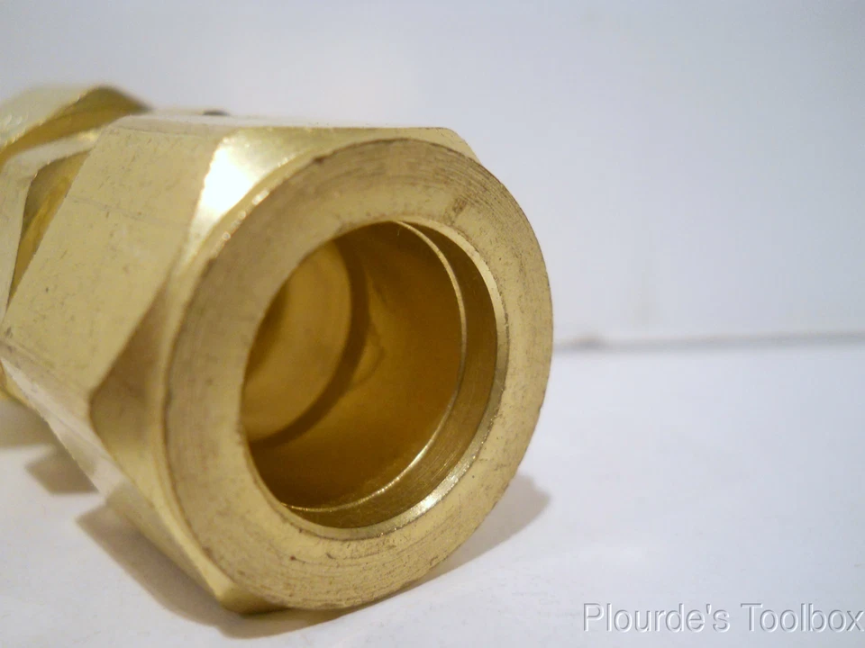 New Parker Brass 5/8" x 5/8" Tube CPI Single Ferrule Union, 10-10 HBZ-B - Image 2 of 4