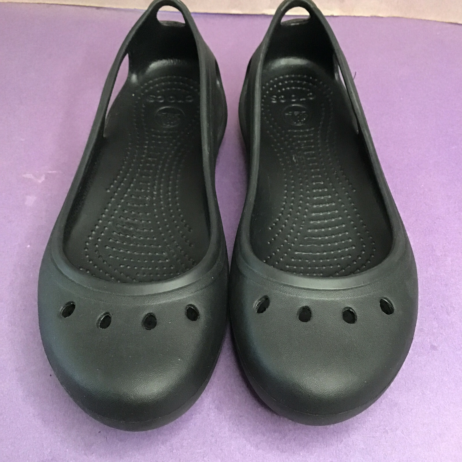 Crocs Womens Kadee Closed Toe Ballet Flats Black Size… Gem