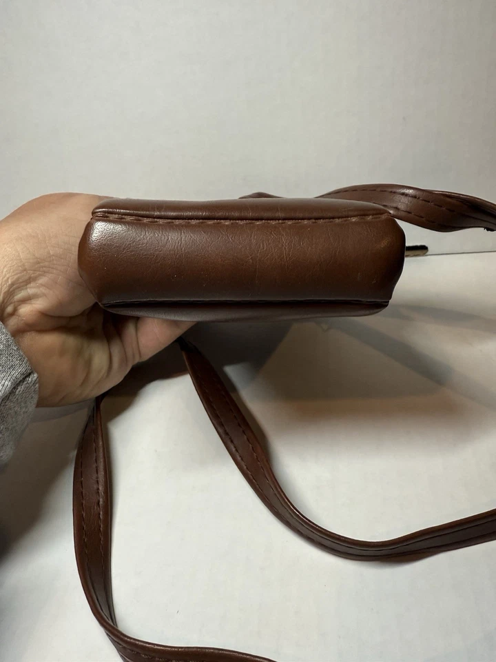 Estuche de cuero marrón para cámara Kodak vintage acolchado con cremallera fotografía Foto 3 de 4