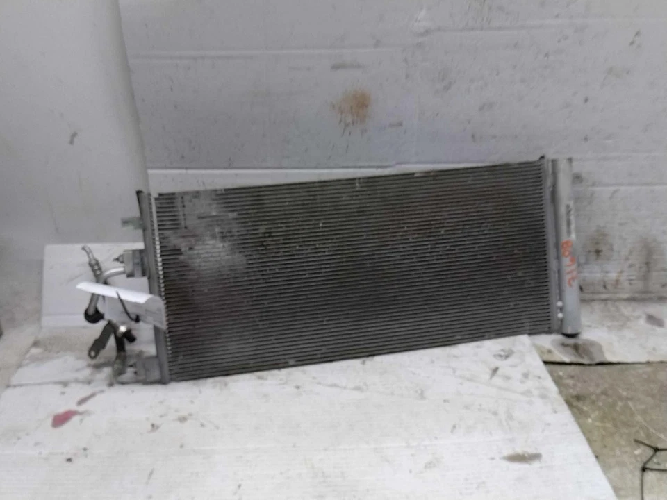 Condensador de aire acondicionado usado se adapta a: Ford Fusion 2018 1,5 grado A Foto 2 de 4