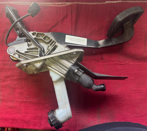 Freightliner  CLUTCH Pedal WABCO 965 001 208 0