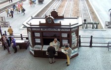 Reitz Modellbau BUCHHANDLUNG Bahnsteig Anhalt...