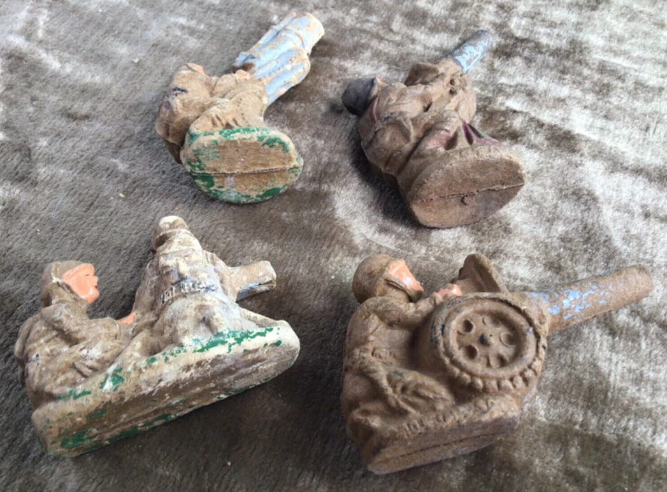 Playwood Composition WWII US Army Artillery Toy Soldiers Lot of 4 1940s Vintage - Image 3 of 4