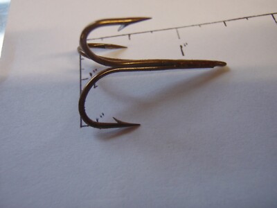 Vintage Mustad Drillingshaken - Gr. 1/0 - bronziert, konisch - 12 Haken