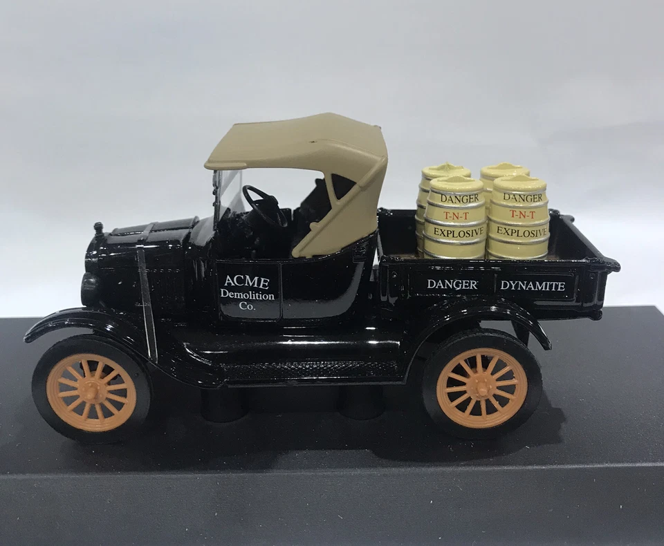 modellino Ford Model F Pickup 1925  ACMe Demolitior CO. 1:32  Sport Die-cast - Immagine 2 di 4