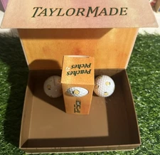 TaylorMade TP5 Pix Masters Peaches golf balls. 3 balls + Collectors Box