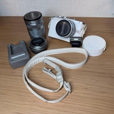 OLYMPUS PEN E PL8 double lens zoom kit prime lens