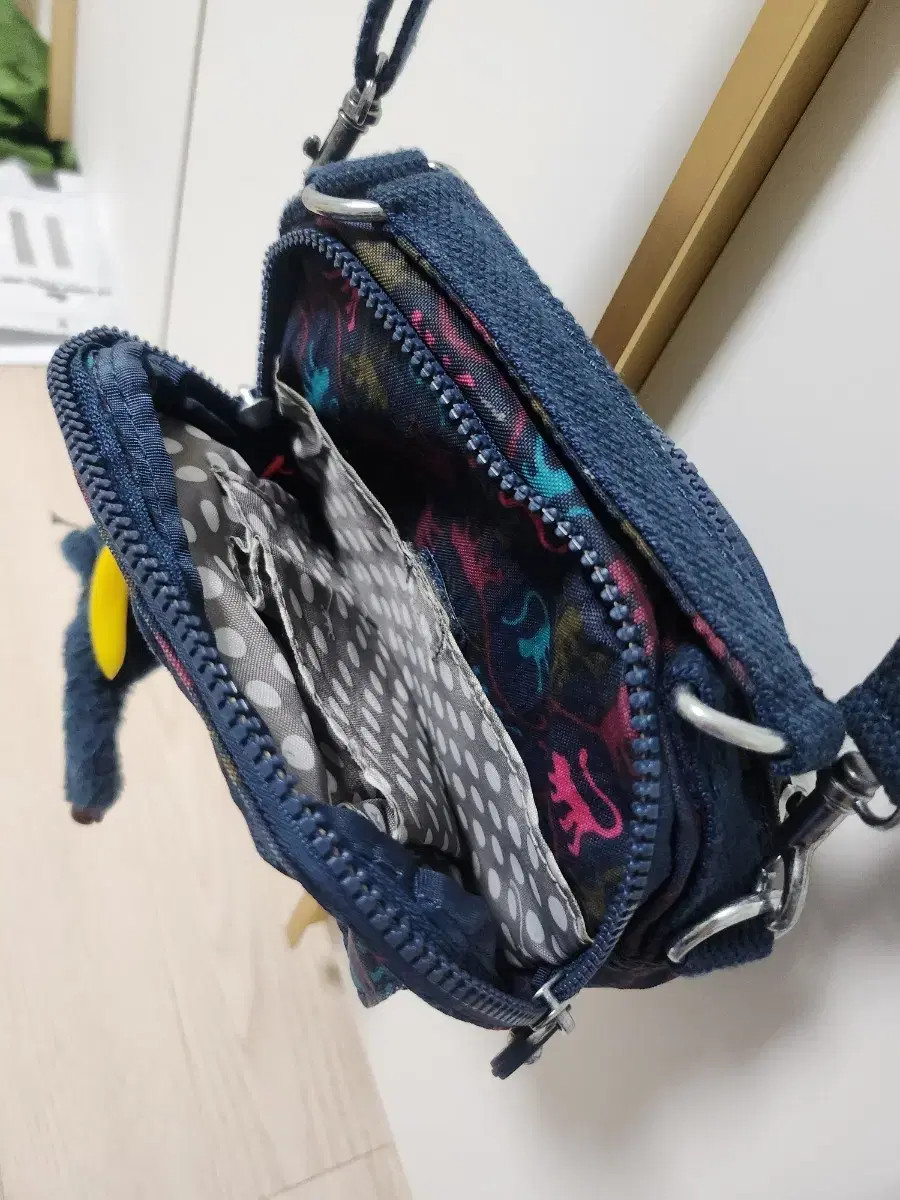 Kipling shoulder bag + monkey keyring - image 3