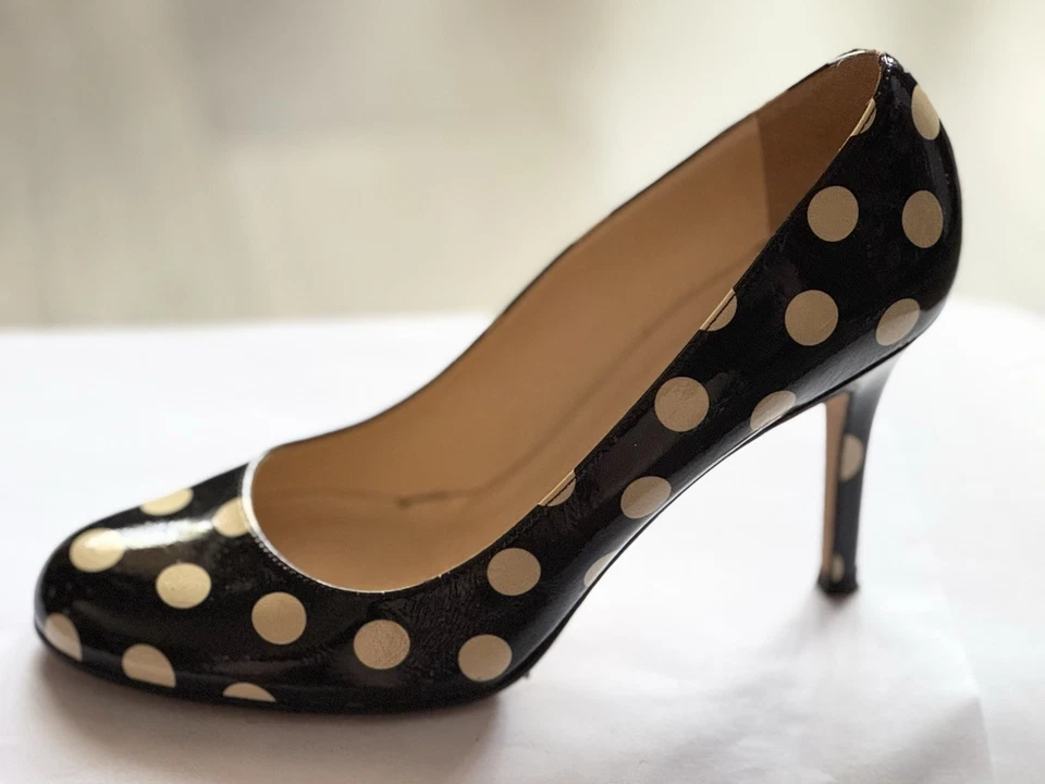 Zapatos de salón Kate Spade Karolina charol a lunares. Talla 7,5 Foto 2 de 4