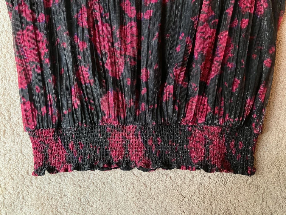 Top floral oscuro metálico White House Black Market para mujer talla L oficina deslizante Foto 3 de 4