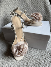 Russell & Bromley Beige Leather Goodyhills off white sandals EU36 UK3